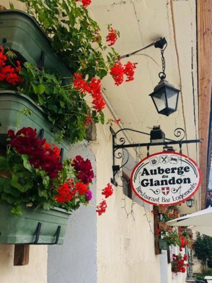 Saint-Colomban-des-Villards Auberge Du Glandon מראה חיצוני תמונה