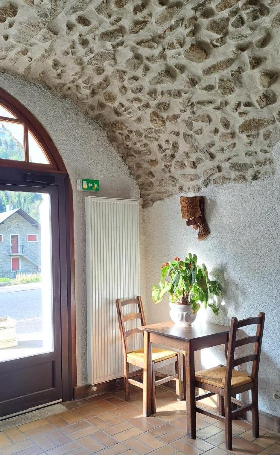 Saint-Colomban-des-Villards Auberge Du Glandon מראה חיצוני תמונה